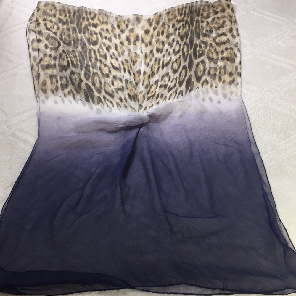🆕NWT Silk-Like Animal Print Long Sheet Scarf - Picture 2 of 6